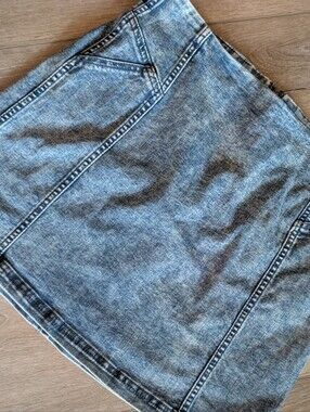 Classic Light Wash Denim Skirt Size 12
